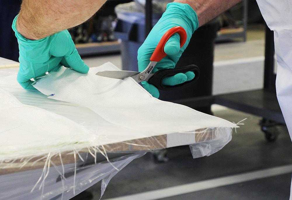 nqfiberglassmesh | How to Repair a Hole in Fiberglass Parts Like a Pro (Using Fiberglass Cloth)